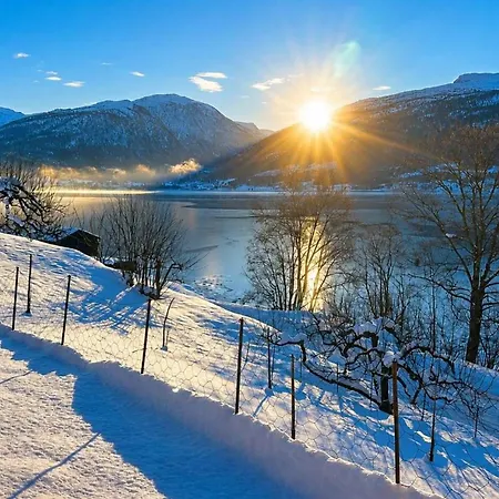 Casa Hauge Bb Sunrise Sandane